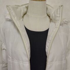 コート　レディース　ホワイトベージュの画像