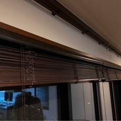 至急‼️ ウッドブラインド ダークブラウン スラット50mm幅 I型バランス付き 掃き出し窓用 　 の画像