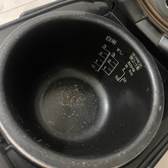 TOSHIBA3号炊き炊飯器の画像
