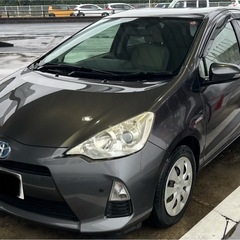 アクア　11.8万キロ　車検12月25日まで　乗って帰れますの画像