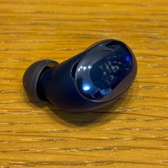 JBL LIVE FREE 2 TWS ワイヤレスイヤホン　左耳の画像