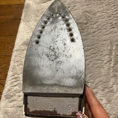 アイロン　ジャンク品　強弱の表示のところ　裏面キズあり　使用感ありますが使えます　National　　非対面受け渡し　の画像
