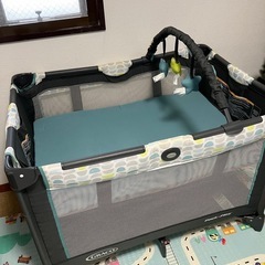 GRACOベビーベッドの画像