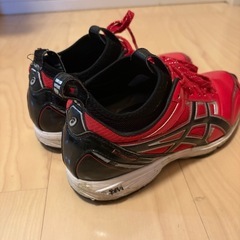 アシックス　スニーカーの画像