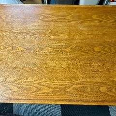 ダイニングテーブルとベンチ譲ります。の画像