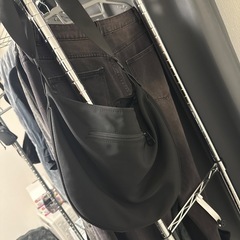 服、バック、電気毛布の画像