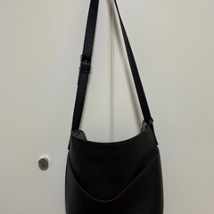 ショルダーバッグ黒の画像