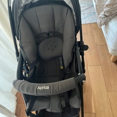 APRICA ベビーカー
の画像