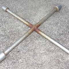 フロアジャッキ（油圧）＆クロスレンチ＆パンク修理剤の画像