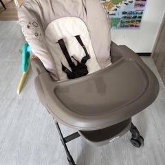 ハイローチェアの画像