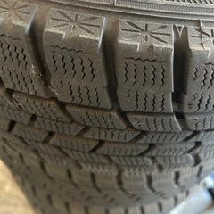 スタッドレスタイヤ　取引中の画像