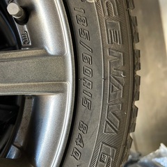 スタッドレスタイヤ　取引中の画像