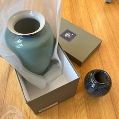 花瓶1個100円からの画像