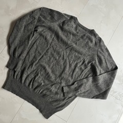 カシミア　男性用　Vネックニットセーター グレー 長袖の画像