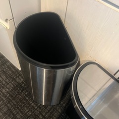 センサーゴミ箱　シルバー大きめの画像