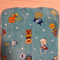 冬用　アンパンマン　敷パッド　　布団　の画像