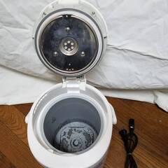 ZOJIRUSHI 象印 スチーム式加湿器 EE-RN50 8畳～13畳 2018年製 ホワイト 動作確認済みの画像