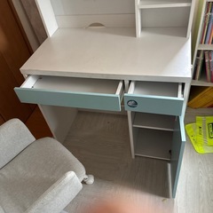 B子供用机椅子セット　机いすの画像