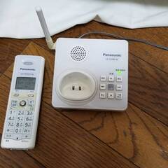 Panasonic パナソニック コードレス電話機 VE-SV08DL、KX-FKN527-W、電源アダプター 通電確認のみの画像