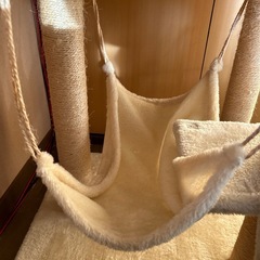 キャットタワー　白色の画像