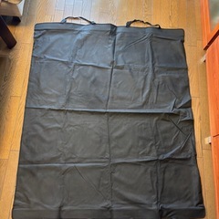 車用防水カバーとシート　合計4点の画像