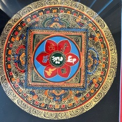 チベット手描き曼荼羅仏画　額装品　赤の画像