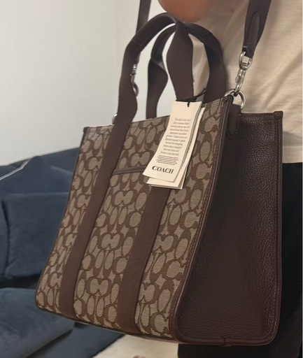 新品COACHバッグ