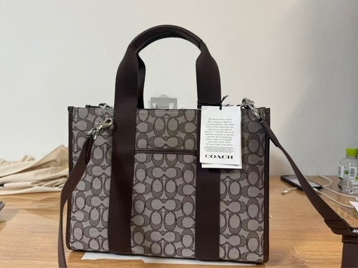 新品COACHバッグ