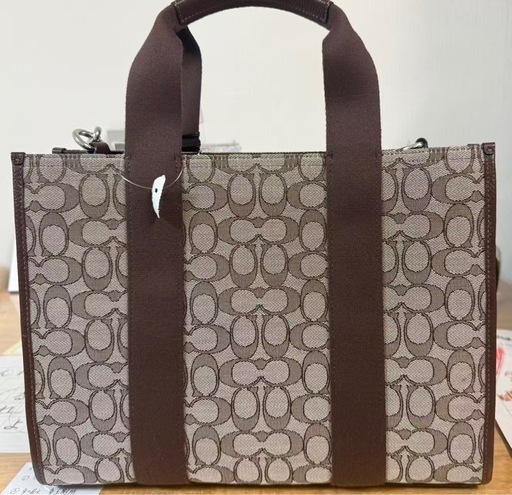 新品COACHバッグ