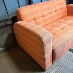 ２人掛けソファー　オレンジの画像