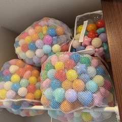 ボールプールとボールの画像