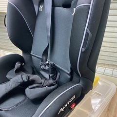 Aprica FormFit チャイルドシートの画像