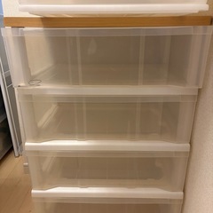 衣装ケースの画像