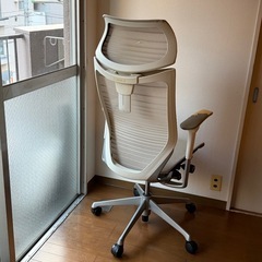 【交渉中
】okamura (オカムラ)バロンチェア　肘付ハイバックチェアの画像