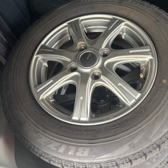 13インチスタッドレスタイヤの画像