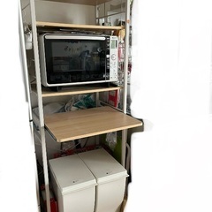 【美品】組み立て式　レンジ台　北欧風の画像
