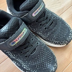 瞬足　18cm EEEの画像