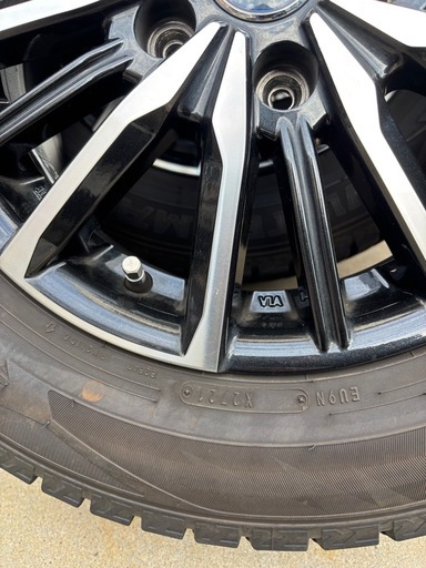 スタッドレスタイヤ195/65R15 ホイール、ナット付き　
