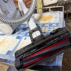 アイリスオーヤマ IRIS OHYAMA キャニスター掃除機 紙パック式 軽量紙パッククリーナーパワーヘッド シルバー KIC-BTP2-Sの画像