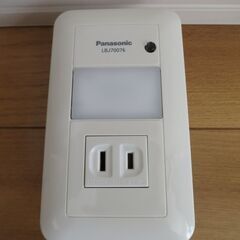 新品　Panasonic　ＬＥＤフットライト　ＬＢＪ７００７６　説明書　元箱付きの画像