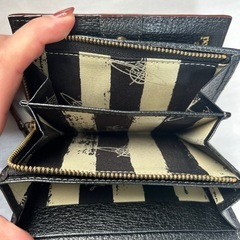 vivienneの三つ折り財布の画像