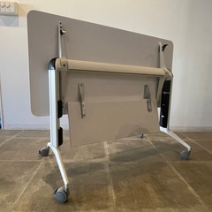 【無料】折りたたみ会議テーブル×2台の画像