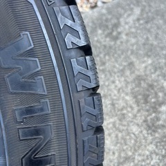 スタッドレスタイヤ　セレナ　195/65R15の画像