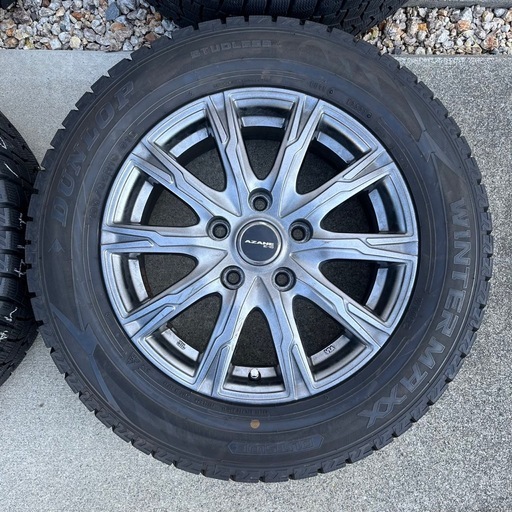 スタッドレスタイヤ セレナ 195/65R15
