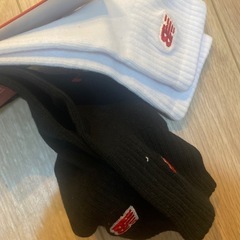 11足！新品未使用 キッズソックス　ニューバランス ホカロン スヌーピー あったかソックスの画像