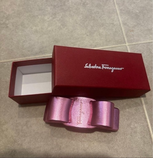 フェラガモ　バレッタ