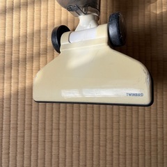 ツインバード　　サイクロンスティック型クリーナー　TC-E123型の画像