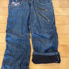 クロップドパンツ　の画像
