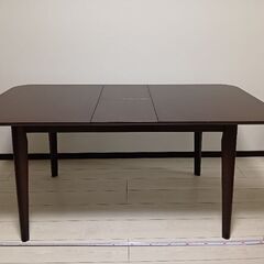 幅70cmで長さ120cmか150cmで使えるテーブルの画像