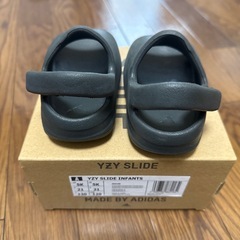 YZY  SLIDE INFANTSの画像